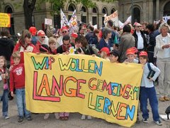 http://www.volksbegehren-schulen.de